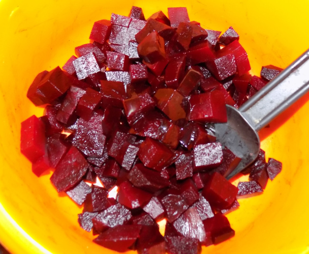 Cviklovo-syrový šalát s orechami (fotorecept) - obrázok 1