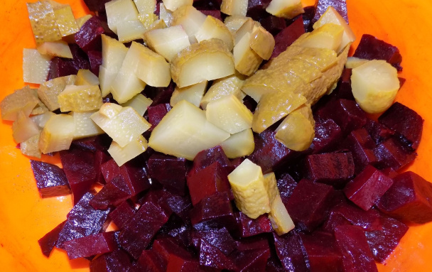 Cviklovo-syrový šalát s orechami (fotorecept) - obrázok 2