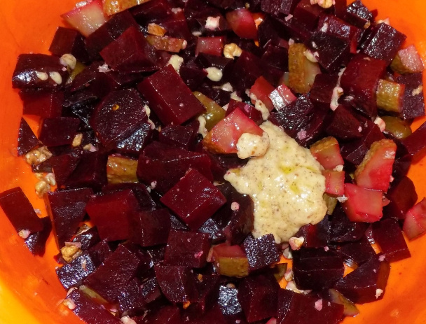 Cviklovo-syrový šalát s orechami (fotorecept) - obrázok 4