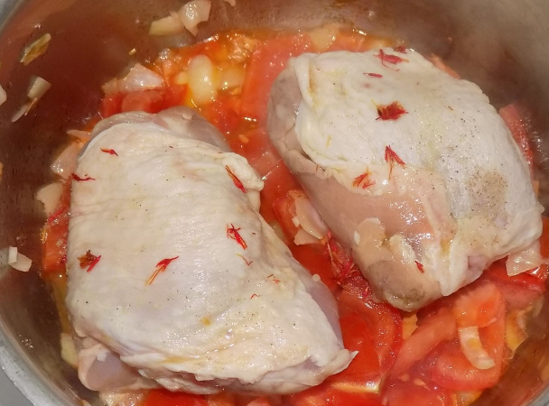 Horné kuracie stehná na zelenine so šafranom (fotorecept) - obrázok 5