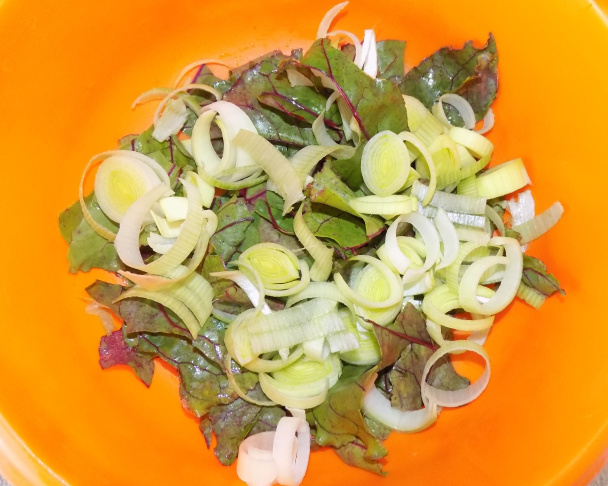 Šalát z cviklových listov (fotorecept) - obrázok 2