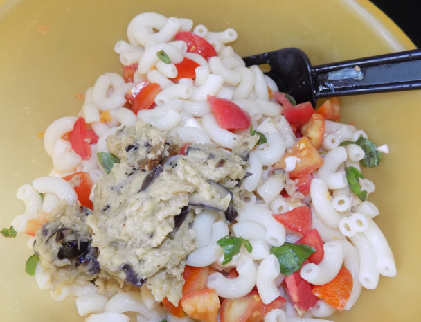 Cestovinový šalát s baklažánovou zálievkou (fotorecept) - obrázok 6