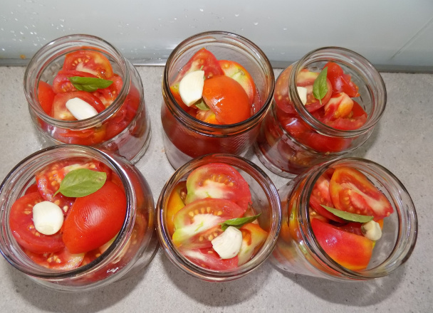 Zavárané v rúre pečené paradajky (fotorecept) - obrázok 2