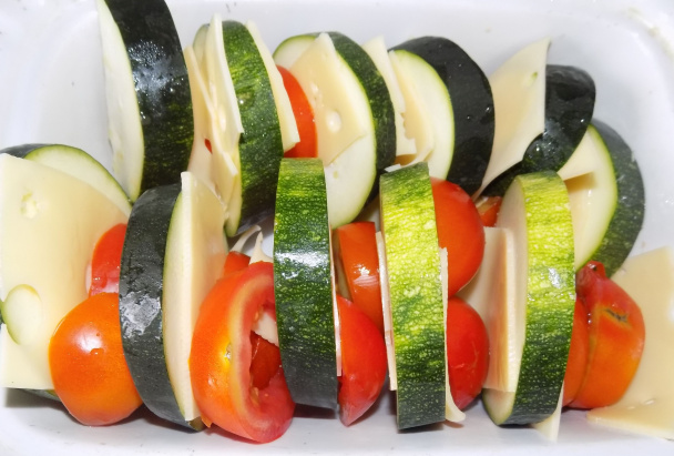 Cuketa zapekaná s paradajkami a syrom (fotorecept) - obrázok 2