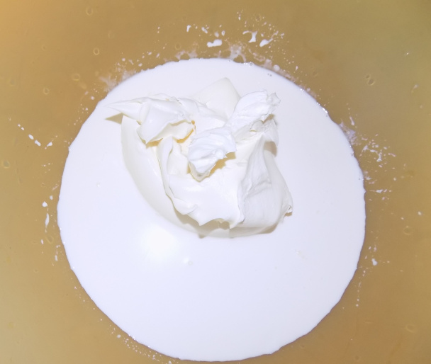 Kakaová roláda bez múky s krémom z mascarpone (fotorecept) - obrázok 5