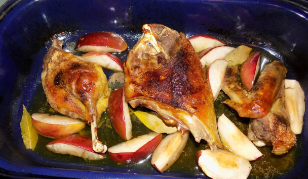 Kačka pečená na jablkách (fotorecept) - obrázok 3