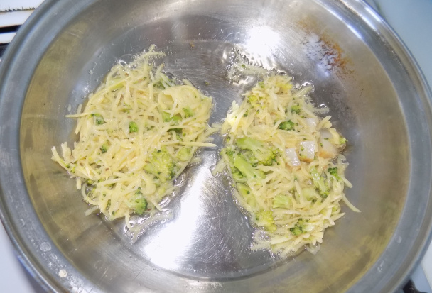 Strapaté zemiakovo-brokolicové placky (fotorecept) - obrázok 6