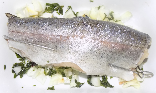 Pečený pstruh plnený sušenými slivkami (fotorecept) - obrázok 6