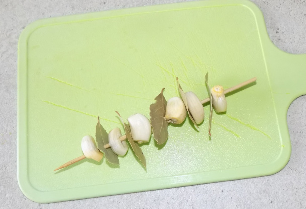 Ocot s cesnakom a bobkovým listom (fotorecept) - obrázok 3