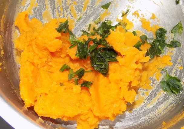 Pečený pstruh s fazuľkami a batatovou kašou (fotorecept) - obrázok 3