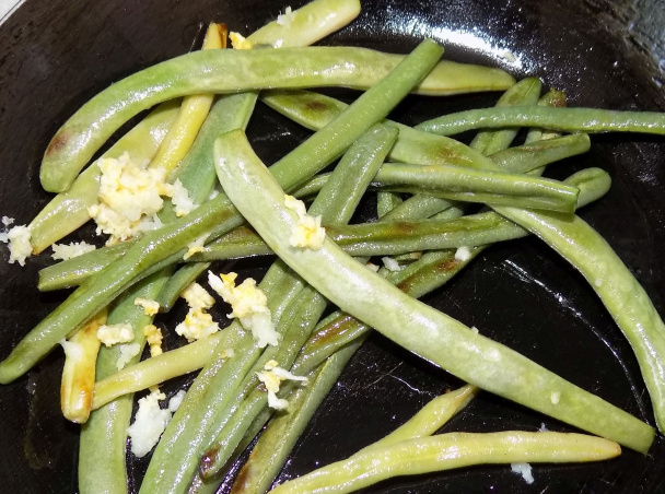 Pečený pstruh s fazuľkami a batatovou kašou (fotorecept) - obrázok 4