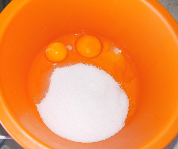 Koláč z bieleho maku s kakaovou polevou (fotorecept) - obrázok 1