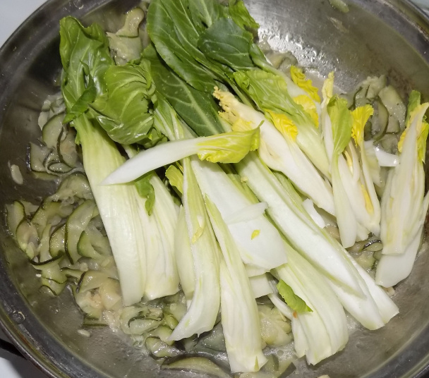 Cestoviny s cuketou a čínskou kapustou (fotorecept) - obrázok 5