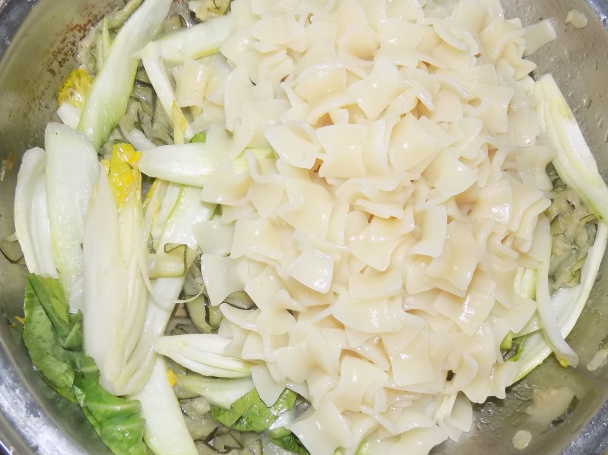 Cestoviny s cuketou a čínskou kapustou (fotorecept) - obrázok 6