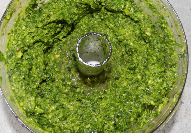 Pesto z medvedieho cesnaku s orechami (fotorecept) - obrázok 2