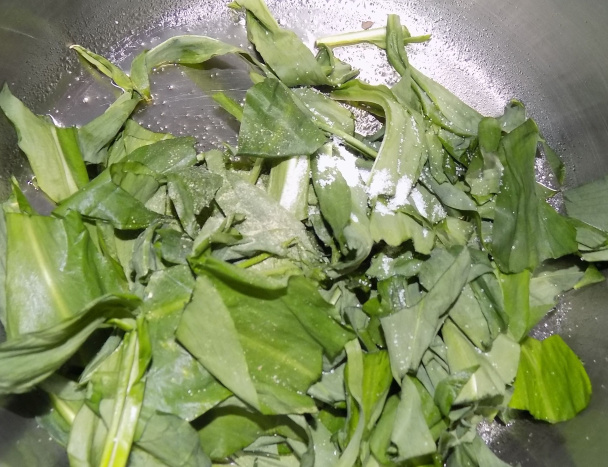 Rybacie filety s omáčkou z medvedieho cesnaku (fotorecept) - obrázok 1