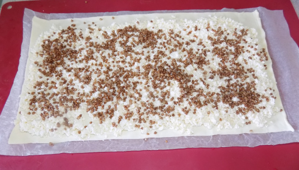 Tvarohový závin z lístkového cesta s pohánkou a jablkami (fotorecept) - obrázok 5