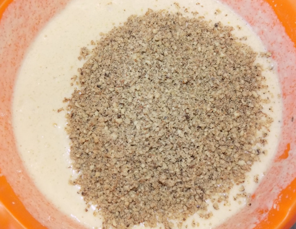 Orechovo-krupičkový koláč so slivkami (fotorecept) - obrázok 2