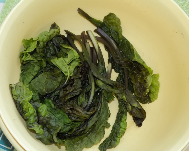 Mangoldovo-zemiakové placičky s cibuľovou omáčkou (fotorecept) - obrázok 1