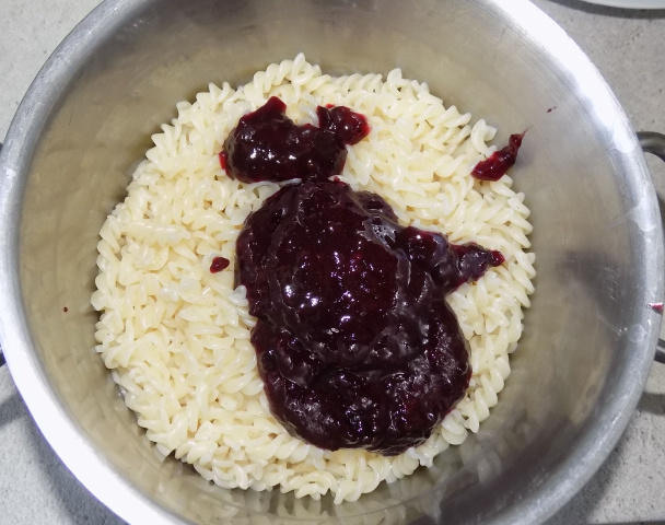 Cestoviny zapekané s lekvárom a orechami (fotorecept) - obrázok 2