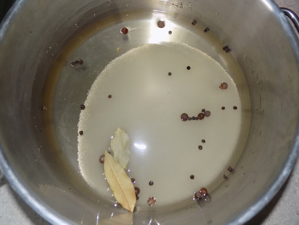 Paradajkovo-cibuľový šalát na zimu (fotorecept) - obrázok 2