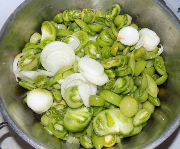 Paradajkovo-cibuľový šalát na zimu (fotorecept) - obrázok 3