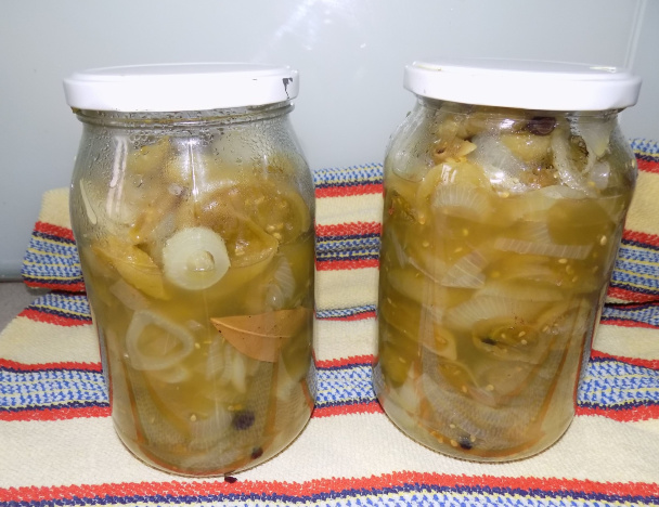 Paradajkovo-cibuľový šalát na zimu (fotorecept) - obrázok 4