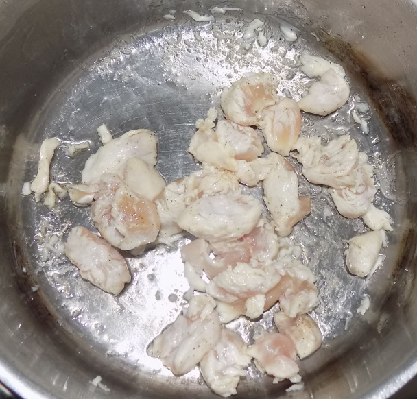 Kuracie v paradajkovo-bazalkovej omáčke (fotorecept) - obrázok 2