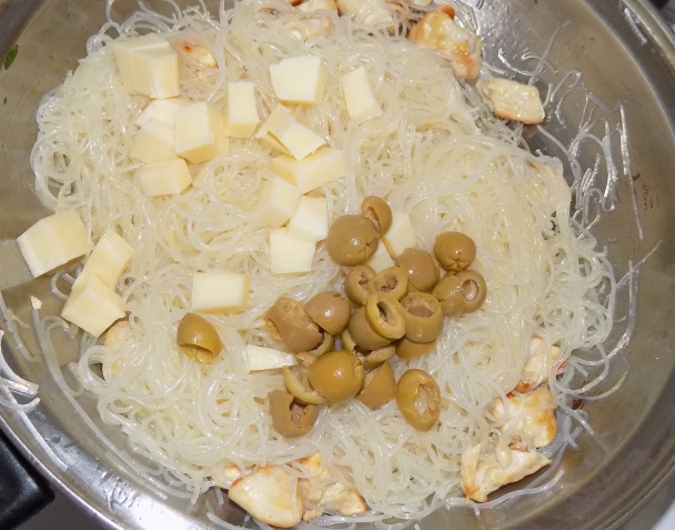 Šalát z ryžových cestovín (fotorecept) - obrázok 5