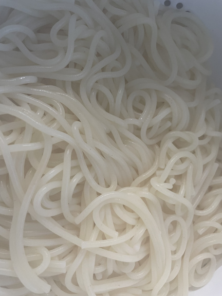 Špagety Pomodoro (s paradajkovou omáčkou) - obrázok 1