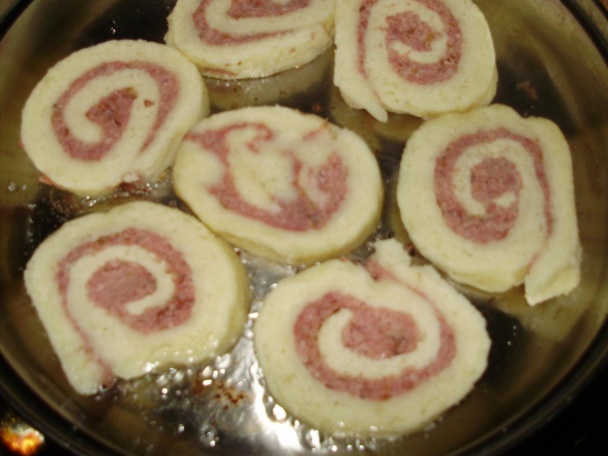 Roláda plnená údeným mäsom (fotorecept) - obrázok 9