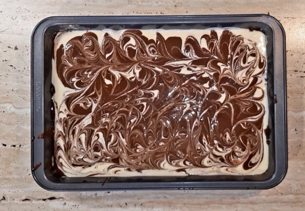 Mramorový koláč s tvarohom a ovocím (fotorecept) - obrázok 7