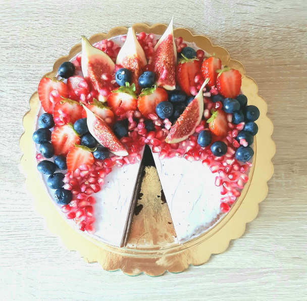 Polonahá čučoriedková torta so želé - obrázok 9