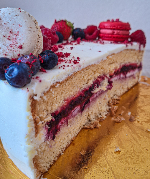 Torta s lesným ovocím a lemon curd - obrázok 13