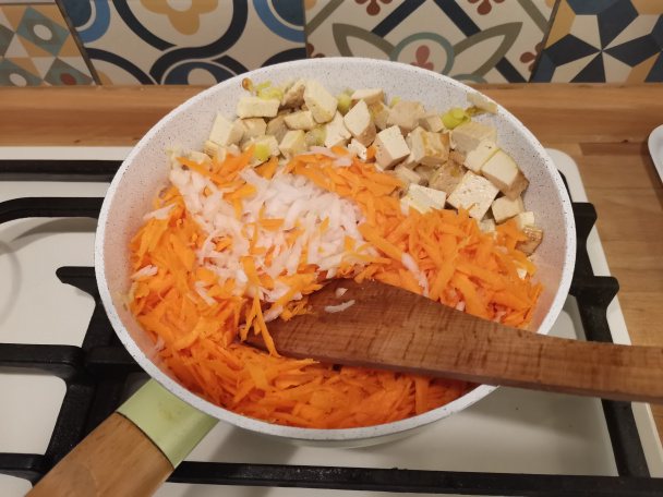 Cestovinový šalát s údeným tofu (fotorecept) - obrázok 3