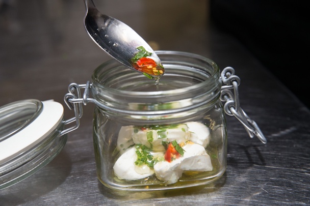 Nakladané oravské syry s hruškovou marmeládou (fotorecept) - obrázok 4