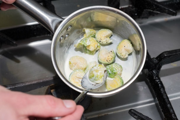 Teľací chrbát v zelenom korení (fotorecept) - obrázok 3