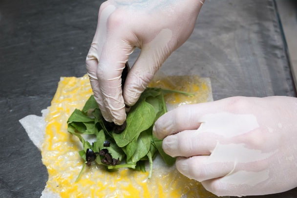 Zubáčom plnené štrúdľové batôžky (fotorecept) - obrázok 1