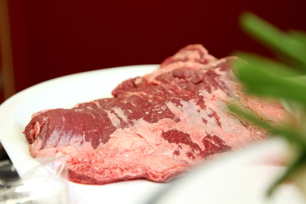 Šťavnatý flank steak s grilovanou zeleninou (fotorecept) - obrázok 1