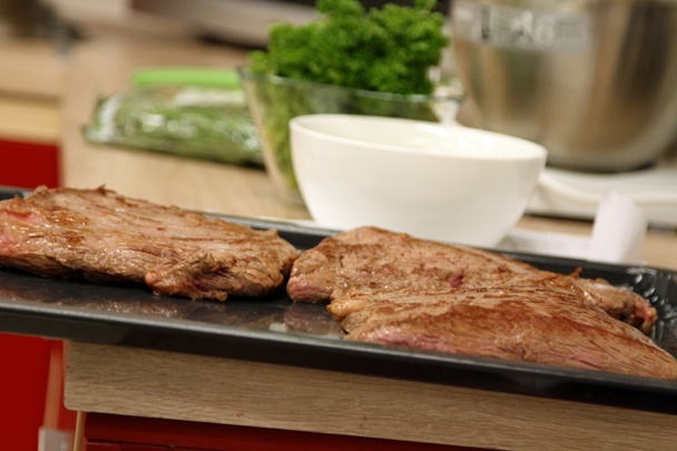 Šťavnatý flank steak s grilovanou zeleninou (fotorecept) - obrázok 4