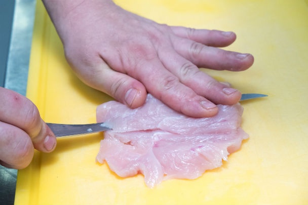 Kuracie roládky s pikantnou ananásovou plnkou (fotorecept) - obrázok 1