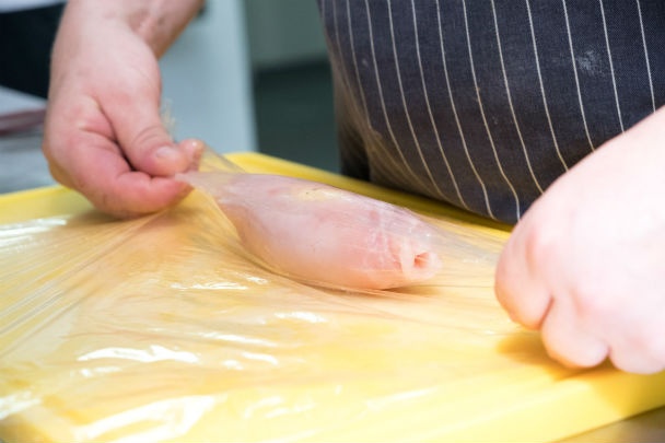 Kuracie roládky s pikantnou ananásovou plnkou (fotorecept) - obrázok 3