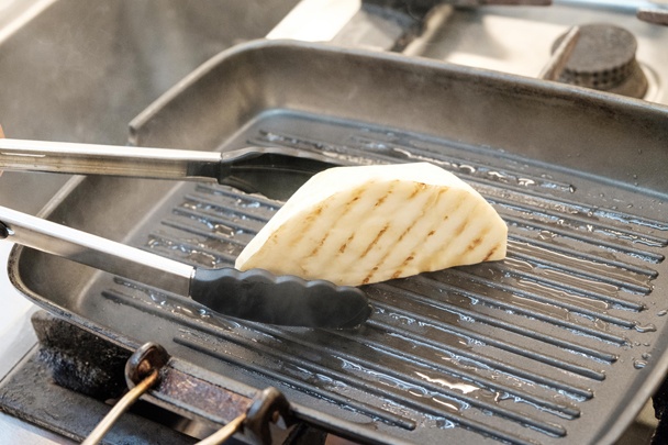 Pečený zeler s kôprovou omáčkou (fotorecept) - obrázok 2