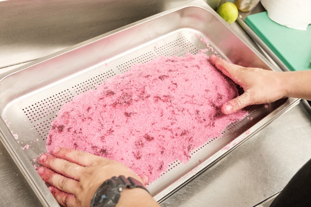 Nakladané lososové plátky s cviklou (fotorecept) - obrázok 3