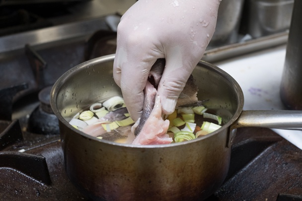 Krém z dunajských rýb s tvarohovou knedličkou (fotorecept) - obrázok 3