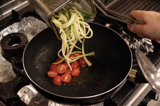 Losos s teriyaky a rezancami z cukety (fotorecept) - obrázok 3