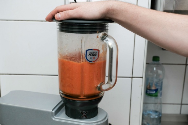 Paradajková polievka s bazalkou a mascarpone (fotorecept) - obrázok 3