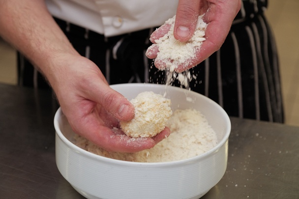 Špargľa v slaninke a toaste s chrumkavým vajíčkom (fotorecept) - obrázok 1