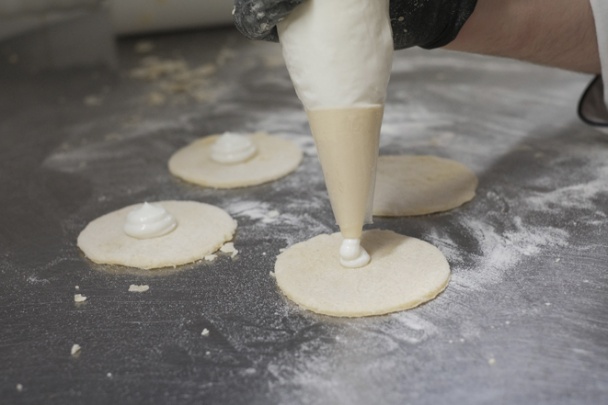 Tvarohové pirohy s gaštanovou omáčkou (fotorecept) - obrázok 1