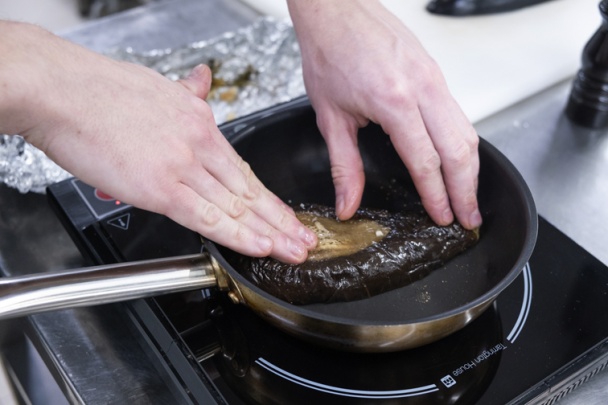 Pečený baklažán s cibuľovým pyré (fotorecept) - obrázok 4